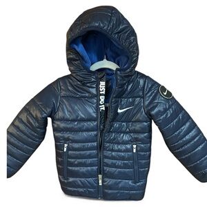Nike Dark Blue Puffer Jacket NWT Size XS (3-4 years)
